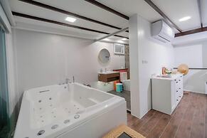 Villa Nirvana, Hua Hin