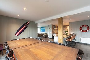 Spacious 22 Persons Holiday Home in Callantsoog