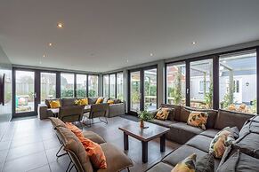 Spacious 22 Persons Holiday Home in Callantsoog