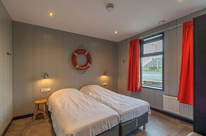 Spacious 22 Persons Holiday Home in Callantsoog