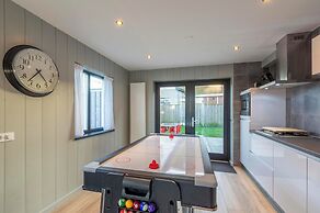 Spacious 22 Persons Holiday Home in Callantsoog