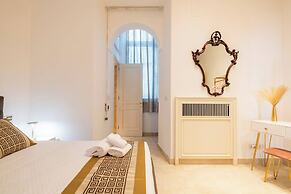 The One, Luxury Seaview With Piano