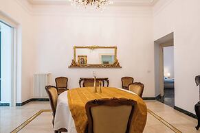 The One, Luxury Seaview With Piano