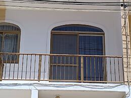 Seaside Stylish and Spacious 2-bedroom Apartment