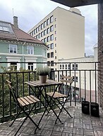 Spacious Apartment Right in the City Centre