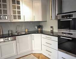 Spacious Apartment Right in the City Centre