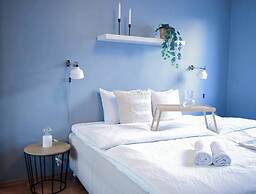 Spacious Apartment Right in the City Centre