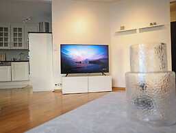 Spacious Apartment Right in the City Centre