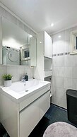 Cozy 2BR Apartment With Parking