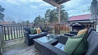 Cozy 2BR Apartment With Parking