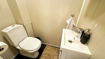 Cozy 2BR Apartment With Parking