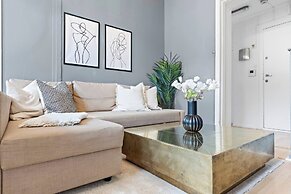 Big and Bright Apartment in the Center