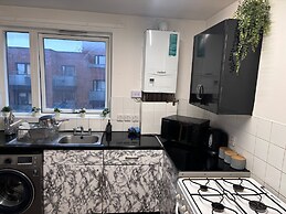 1br-sleeps4-35mintocentrallondon-40mintoheathrow
