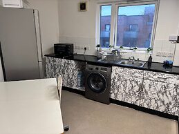 1br-sleeps4-35mintocentrallondon-40mintoheathrow