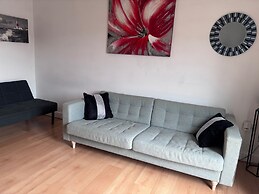 1br-sleeps4-35mintocentrallondon-40mintoheathrow