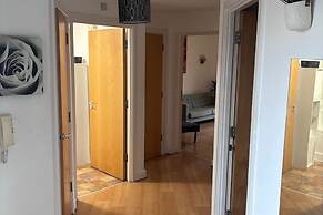 1br-sleeps4-35mintocentrallondon-40mintoheathrow