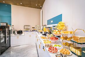 Dequan Luxury Hotel CBD