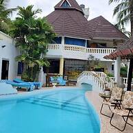 Diani Beach Luxury Retreat With 5 Bedrooms