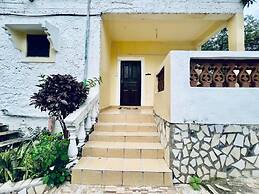 Diani Beach Luxury Retreat With 5 Bedrooms