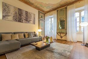 Rovelli 41 by Rent all Como