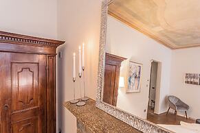 Rovelli 41 by Rent all Como