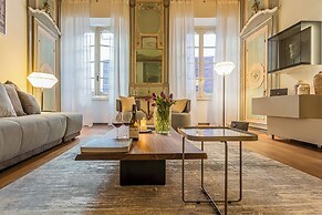 Rovelli 41 by Rent all Como