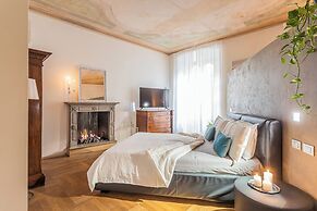 Rovelli 41 by Rent all Como