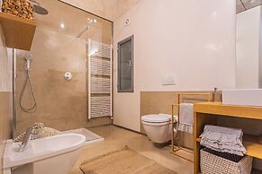 Rovelli 41 by Rent all Como