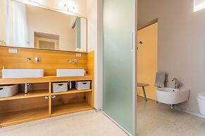 Rovelli 41 by Rent all Como