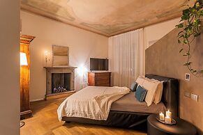 Rovelli 41 by Rent all Como