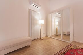 Luxury Apartments in Villa Cardinal Ciceri by Rent all Como