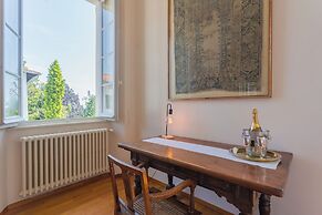 Luxury Apartments in Villa Cardinal Ciceri by Rent all Como