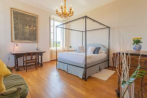 Luxury Apartments in Villa Cardinal Ciceri by Rent all Como