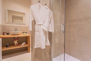 Luxury Apartments in Villa Cardinal Ciceri by Rent all Como