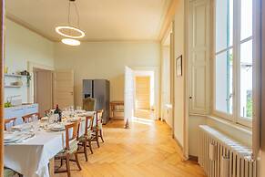 Luxury Apartments in Villa Cardinal Ciceri by Rent all Como