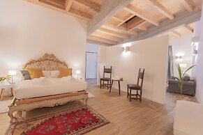 Luxury Apartments in Villa Cardinal Ciceri by Rent all Como