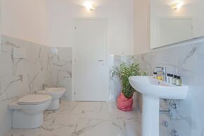 Luxury Apartments in Villa Cardinal Ciceri by Rent all Como