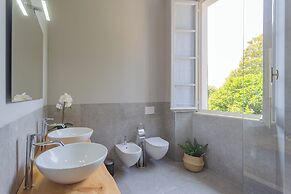 Luxury Apartments in Villa Cardinal Ciceri by Rent all Como