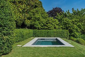 Luxury Apartments in Villa Cardinal Ciceri by Rent all Como