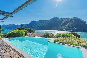 Villa Infinity by Rent all Como