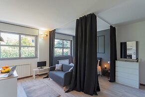 Black Loft Como by Rent all Como