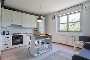 Black Loft Como by Rent all Como