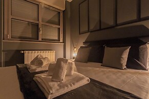 Black Loft Como by Rent all Como