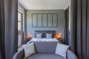Black Loft Como by Rent all Como