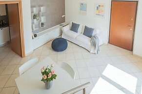 Blue Bliss Apartment by Rent all Como