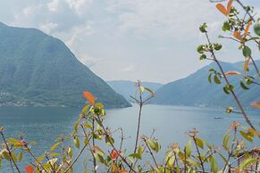 Blue Bliss Apartment by Rent all Como