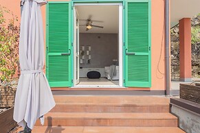 Blue Bliss Apartment by Rent all Como