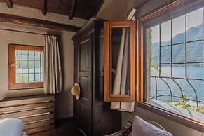 The Writer's Nest by Rent all Como