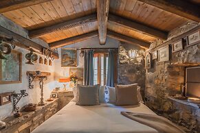 The Writer's Nest by Rent all Como