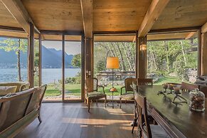 The Writer's Nest by Rent all Como